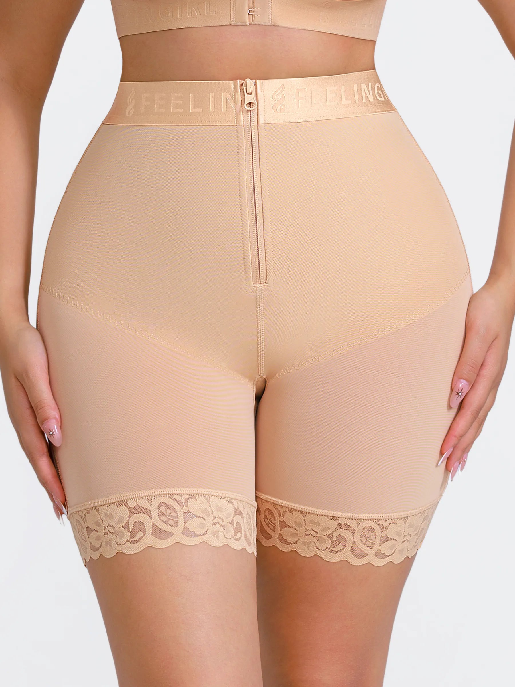 Short gainant taille moyenne avec fermeture éclair sur le devant Feelingirl
