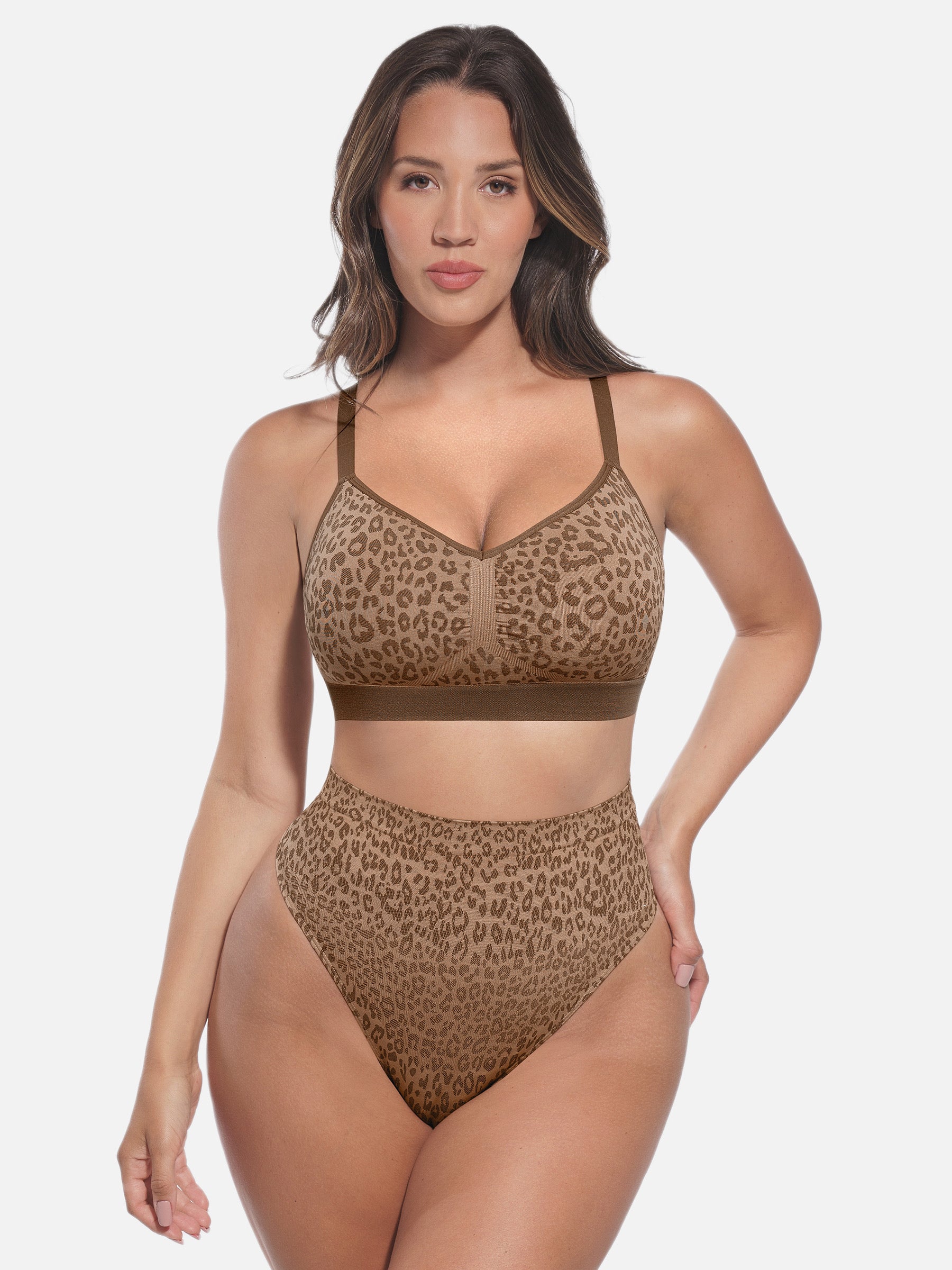 Feelingirl 1 Leopard Print Wireless Bra + 1 Mid-Waisted Leopard Panties